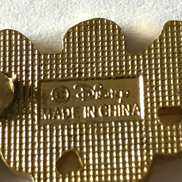 Vintage Minnie Mouse Pin Disney Designs Enamel Brooch Lapel Hat Tie Tac Signed - Picture 7 of 9
